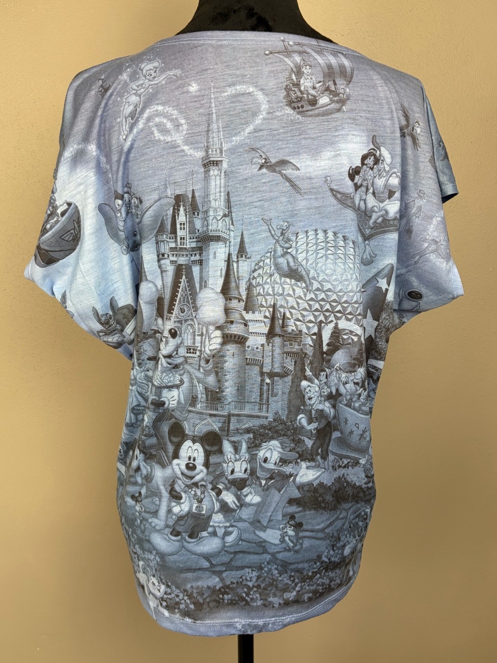 Disney Parks Blue Heathered Dolman Cap Sleeve Top Minnie Camera Castle S EUC AOP - Picture 4 of 16